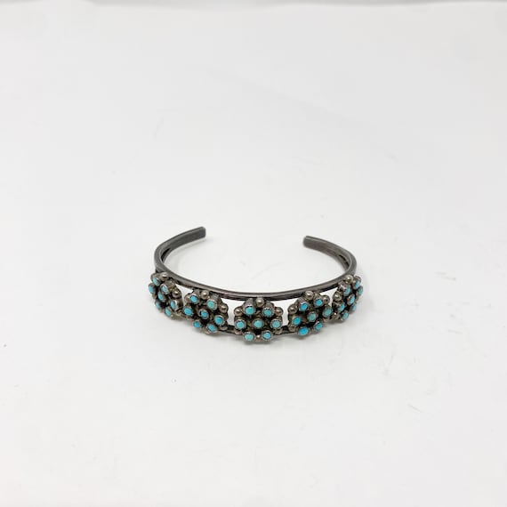778 Vintage Zuni Sterling Silver Turquoise Needlepoint Cuff Bracelet