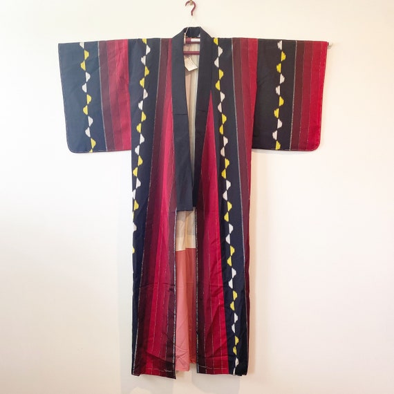 K2.10 Vintage Meisen ikat-style red and black jap… - image 1