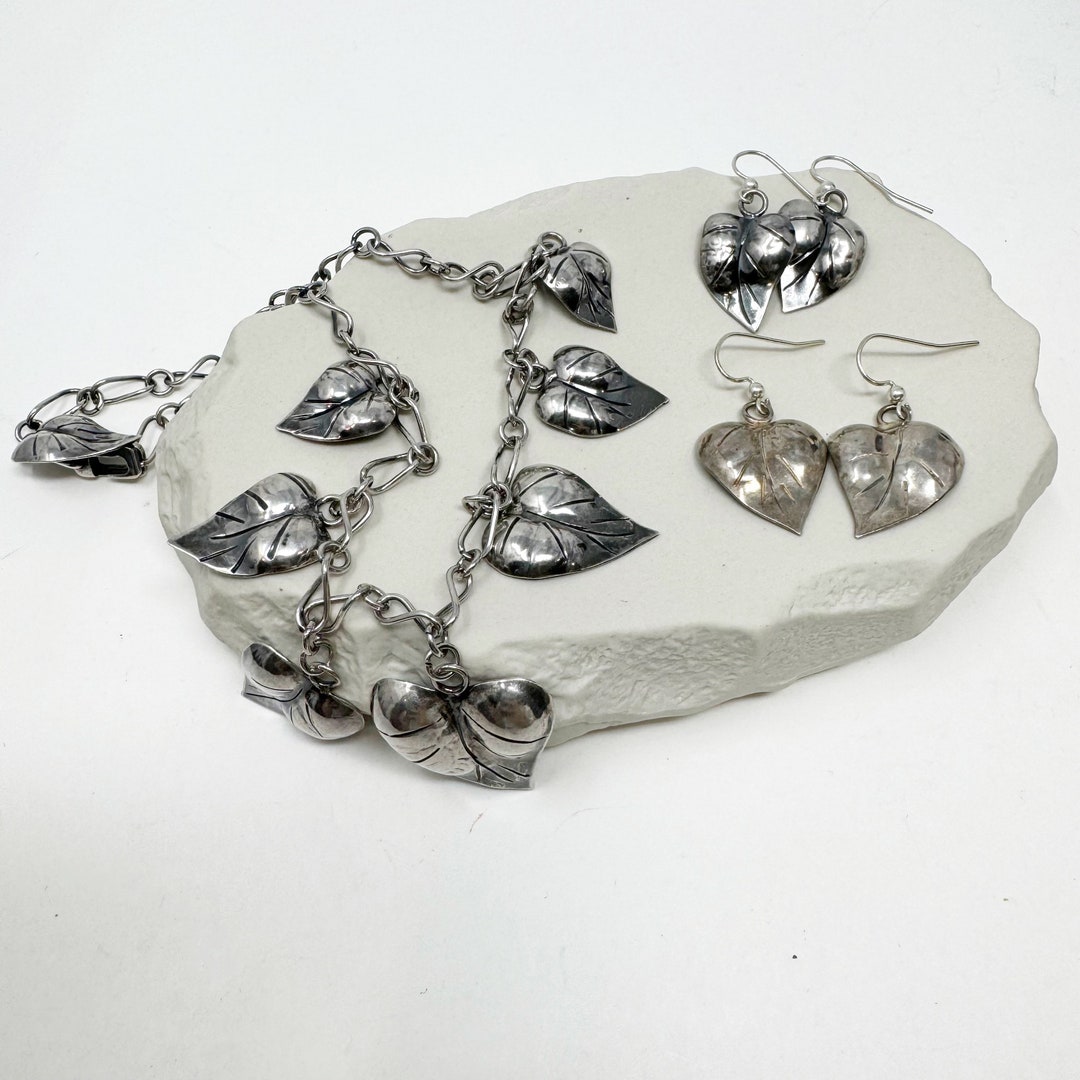 816 ヴィンテージ ハンドメイド スターリング リーフ ネックレスと 