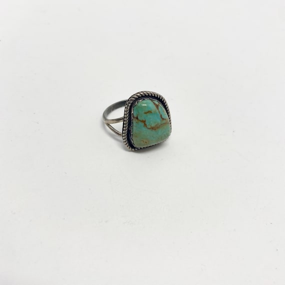 410 Vintage Navajo a silver turquoise ring - size… - image 1