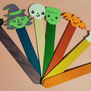 Halloween popsicle stick puppets. Set includes 7 puppets.