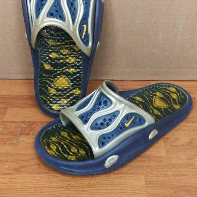 nike 90s slides