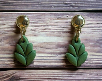 Petite Leaflets Gold Post Earrings