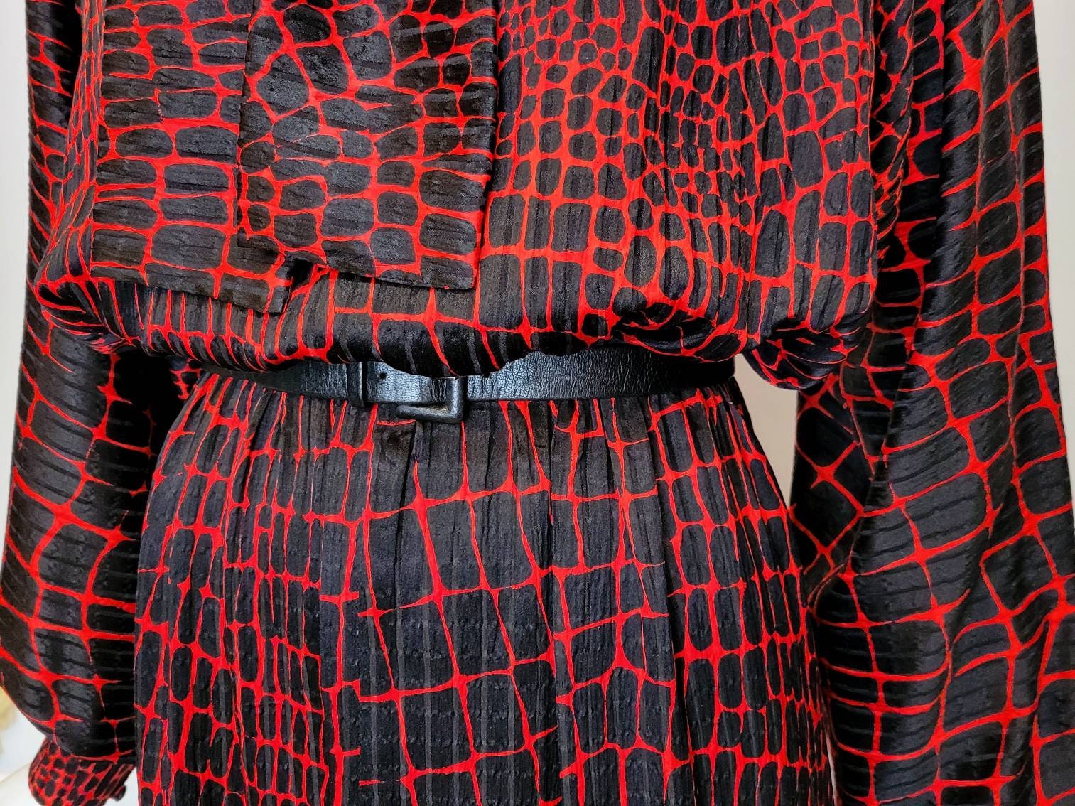 KIMIJIMA Vintage 1980s Black & Red Silk Dress - Etsy