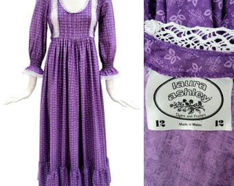 LAURA ASHLEY Vintage Early 1970s Printed Cotton Prairie Dress