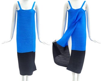 PLEATS PLEASE Vintage 2016 Black & Blue Wrap Dress