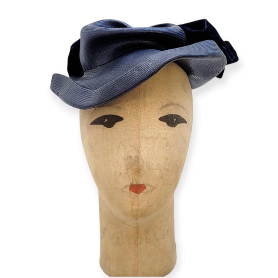LEGROUX SŒURS Vintage Late 1940s Asymmetrical Navy Straw Hat  display picture 3