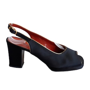 YVES SAINT LAURENT Sandalias de satén negro vintage de la década de 1970