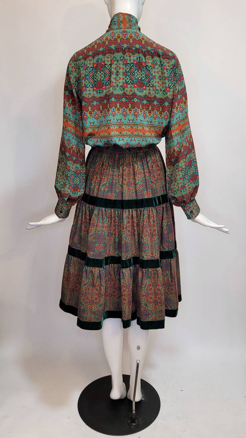 【YVES SAINT LAURENT】希少90sペイズリー柄シルクセットアップ 1b1cf671649749a79e12eb868e157c
