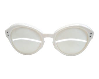 COURREGES Vintage 1965 Iconic "Eskimo" White Sunglasses - Deadstock
