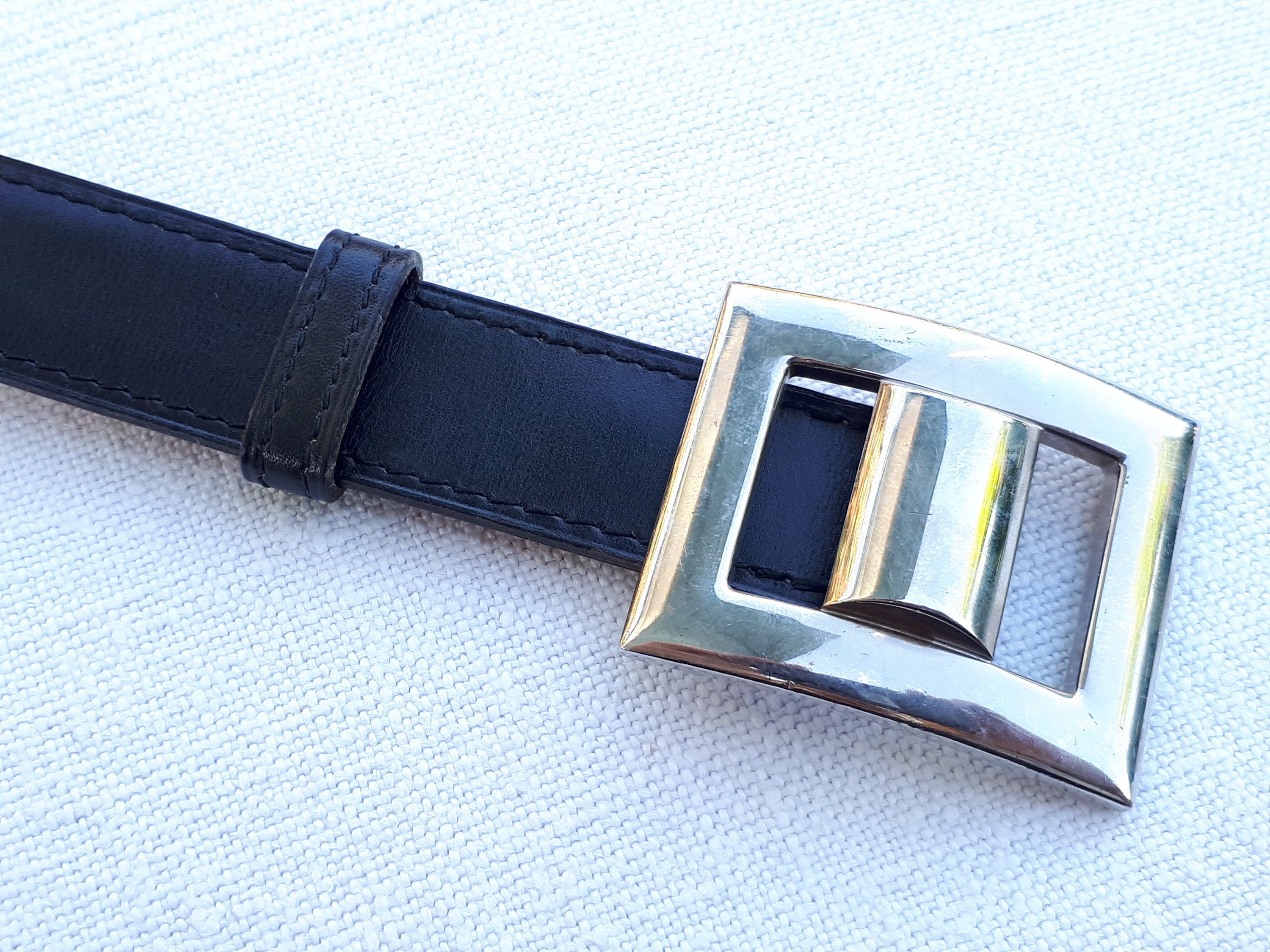 Black/Silver Hermes Belt. French masterpiece. Hermès Paris H Buckle & Reversible Leather Strap 32mm Belt  main image 4
