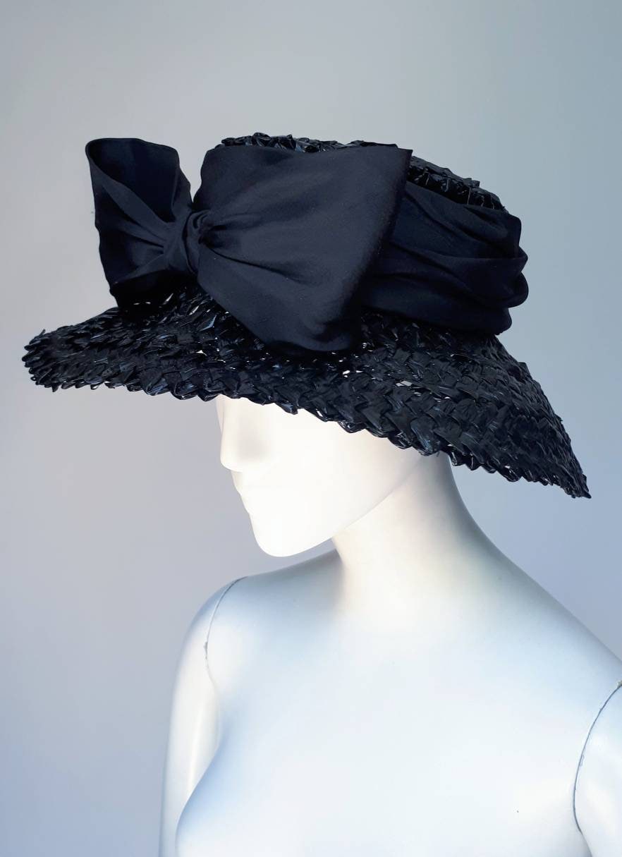 GIVENCHY HAUTE COUTURE Vintage 1960s Bow Straw Hat - Etsy display picture 1
