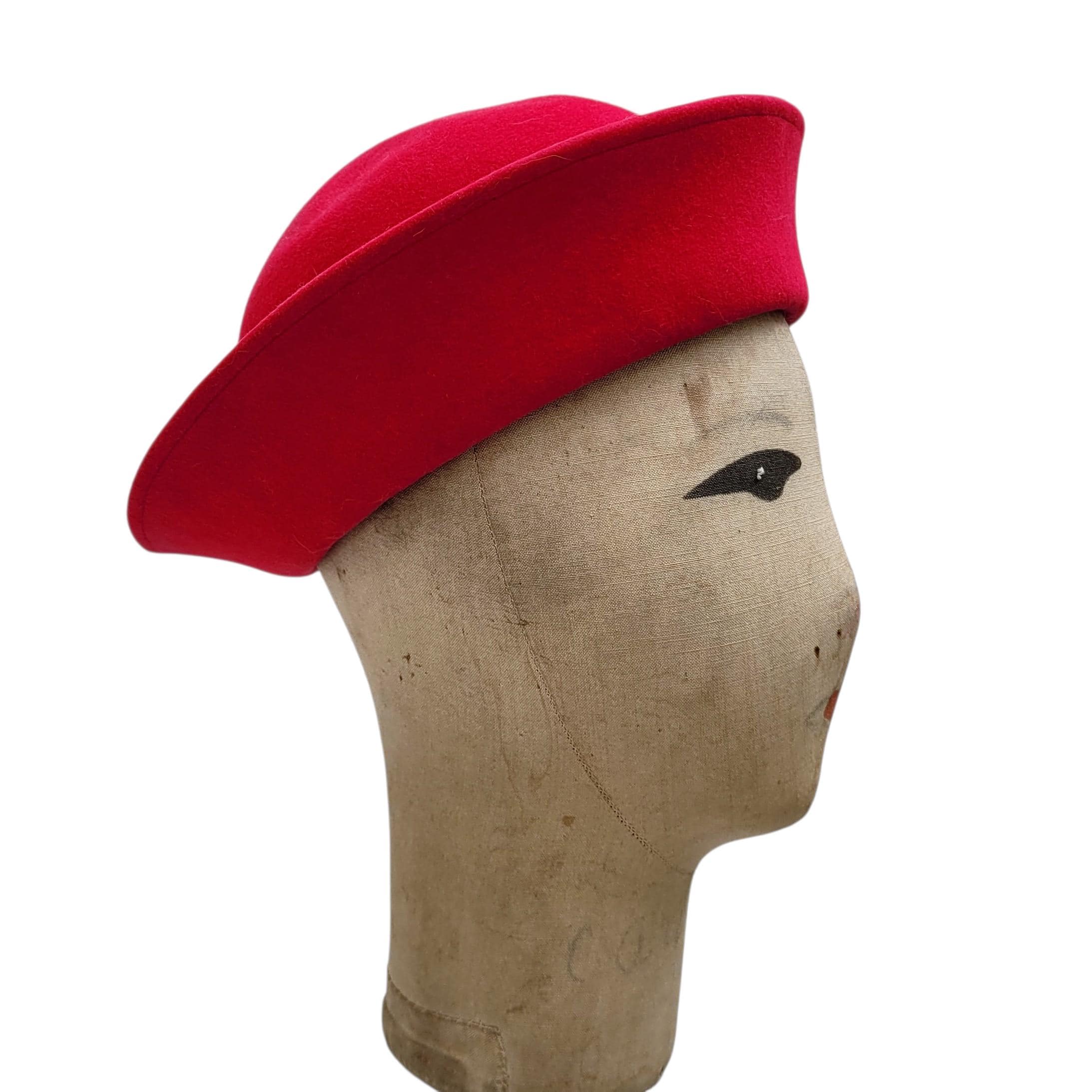 ? Balenciaga BB Logo Embroidered Bucket Hat - Red ? Balenciaga BB Logo Embroidered Bucket Hat - Red main image 2