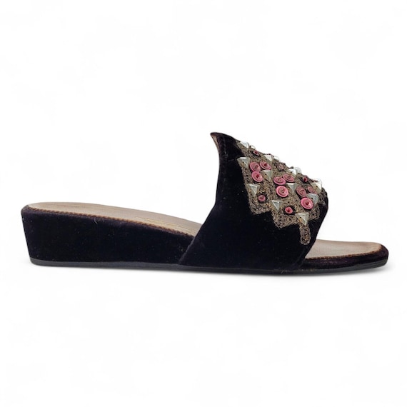 Lanvin, JEANNE LANVIN CASTILLO Vintage 1960 Embroidered Black Velvet Sandals