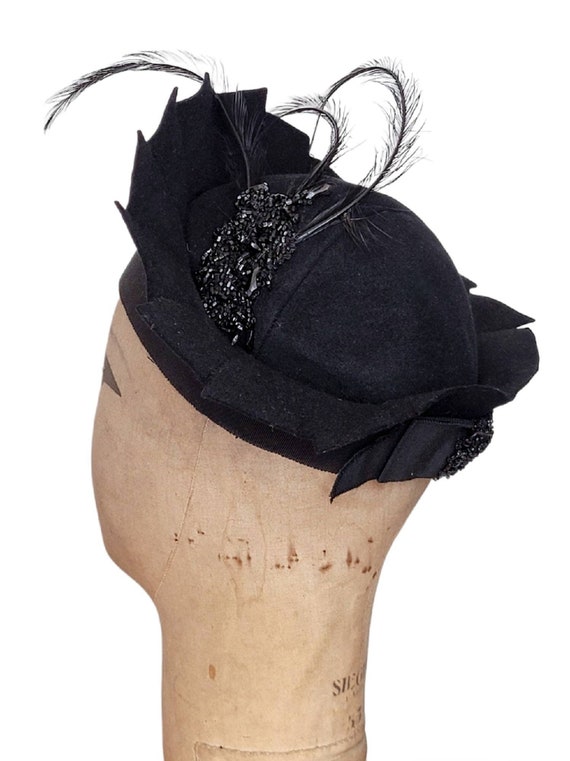 VINTAGE 1930s Feathered Wool Felt Hat - image 2