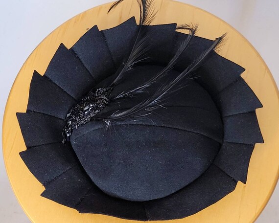VINTAGE 1930s Feathered Wool Felt Hat - image 5