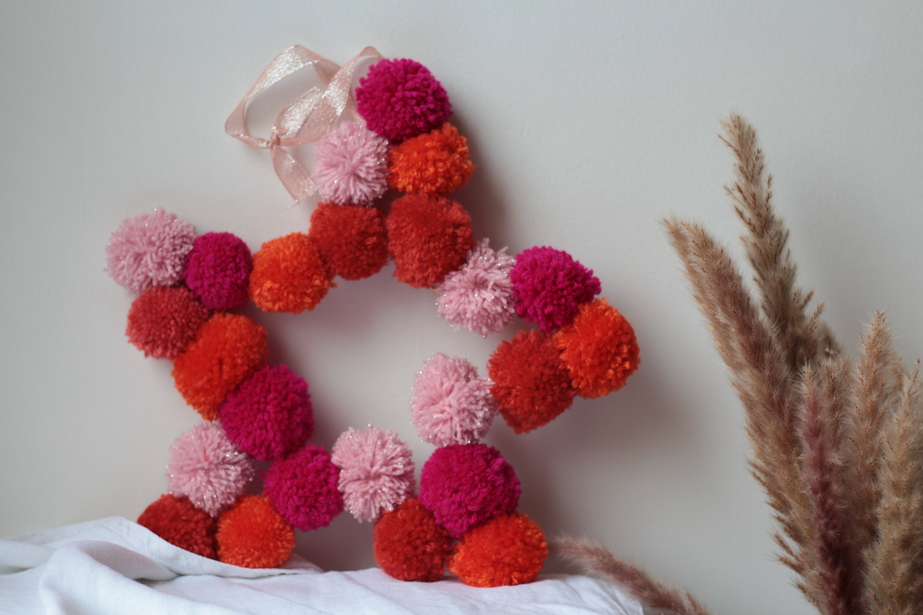 Etoile Pompons Décorative