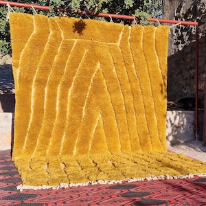 Tapis shag marocain, tapis Beni Mrirt 8x10, tapis moutarde Beni ourain, tapis jaunes, tapis tissés à la main, tapis marocain personnalisé
