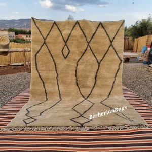 Taupe moroccan rug , beige Wool rug, Premium quality rug, 100% natural fibers, Tapis berbere,  Beni ourain rug, berber teppich