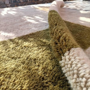 Moroccan rug, taupe moroccan rug, morroco rug beige, 8x10 morocco rug, green and beige rug