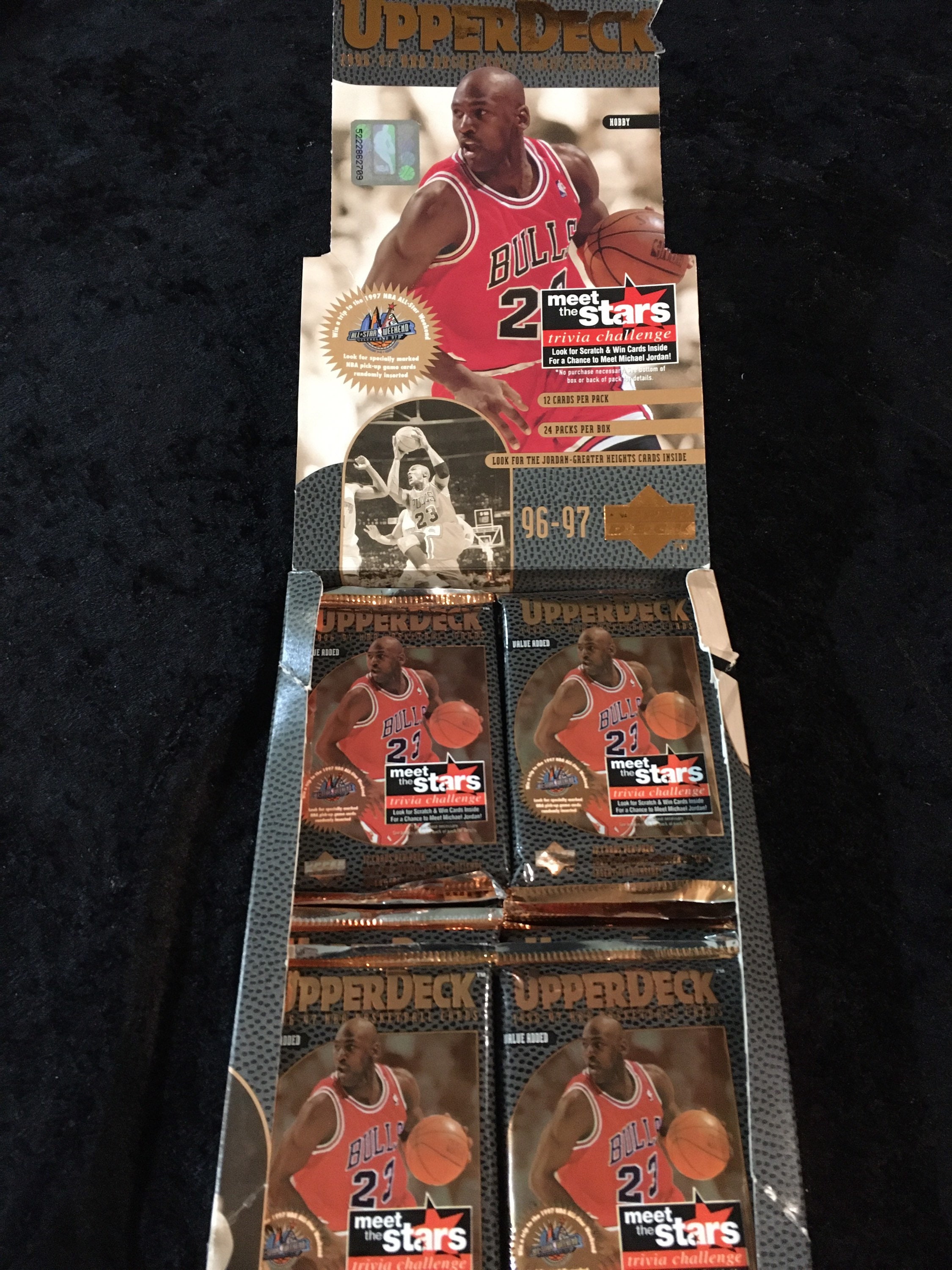 Kobe Bryant Fleer 96-97 Rookie Card #17 Basketball Card - The Stand Alone