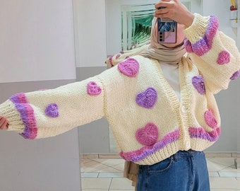 Heart Cardi - Pink Heart Sweater, bijgesneden pufferjack Chunky Cardigan, Cute Chrome