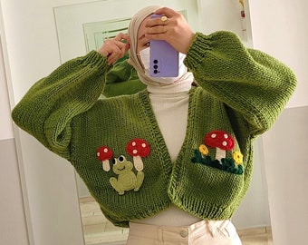 Frog Chunky Knit Cardigan - Cropped Cardi , Oversized