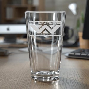 Alien Xenomorph Weyland Yutani Etched Pint Glass - Handmade Giftware