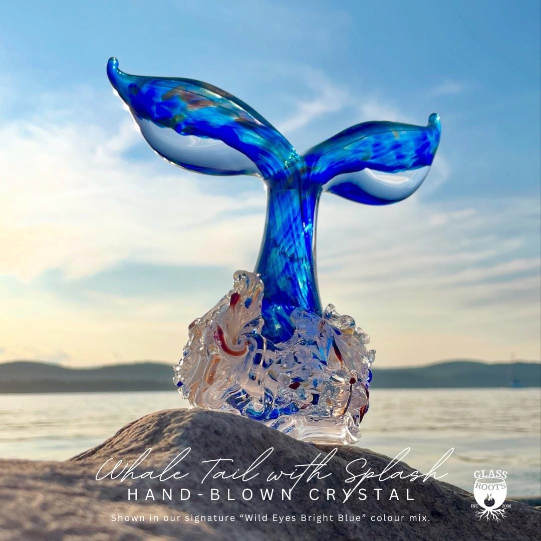 Swallow Tail シルバーペンダントトップ アート風 踊る埴輪 Handblown Glass Whale Tail With a Splash! - Etsy