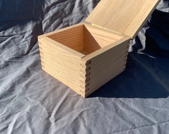 Hand Made Wooden Box for dice, minatures, oddities, sundries, or other things that need a box.