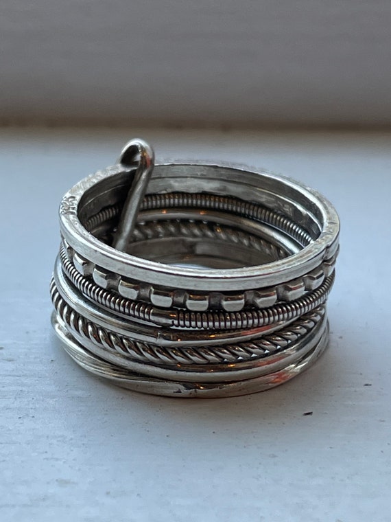 7 stackable Sterling Rings All different - image 4