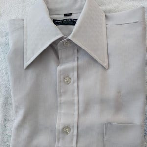 VAN HEUSEN Shirt Sz 15- 34/45 Men&#39;s Pale Gray Button Down Long Sleeve