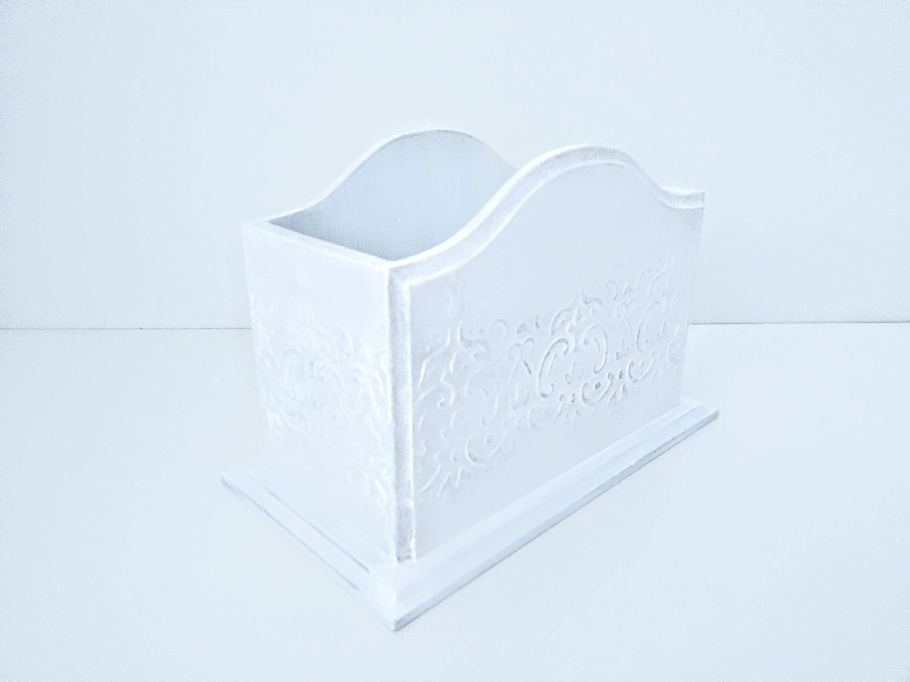 White Napkin Holder for Dining Table, in Vintage Style Shabby Chic