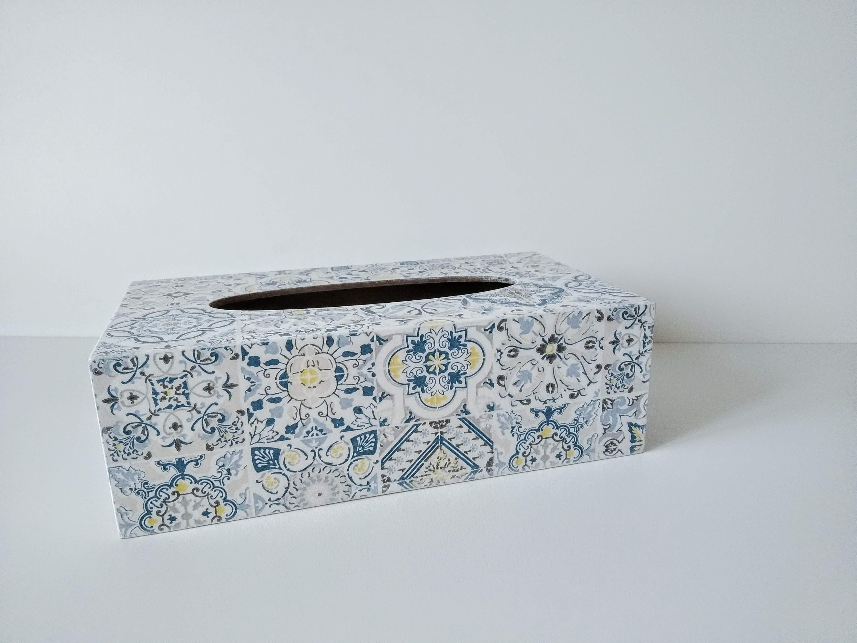 Scalloped Ceramic Boutique Tissue Box Cover - Sherle Wagner International