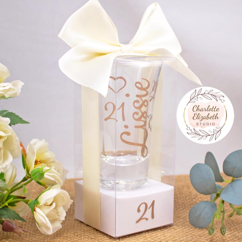Personalised 21st Birthday SHOT GLASS in Glitter - 21st Birthday Gift for Her / Daughter / Niece / Sister - Optional Gift Box afbeelding 3