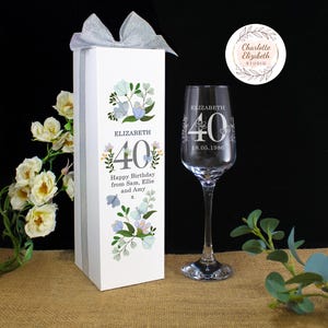 Personalised Engraved Any Age Champagne Flute Glass - 18th 21st 30th 40th 50th Birthday - Optional Gift Box - Mum Daughter Niece Sister Aunt
