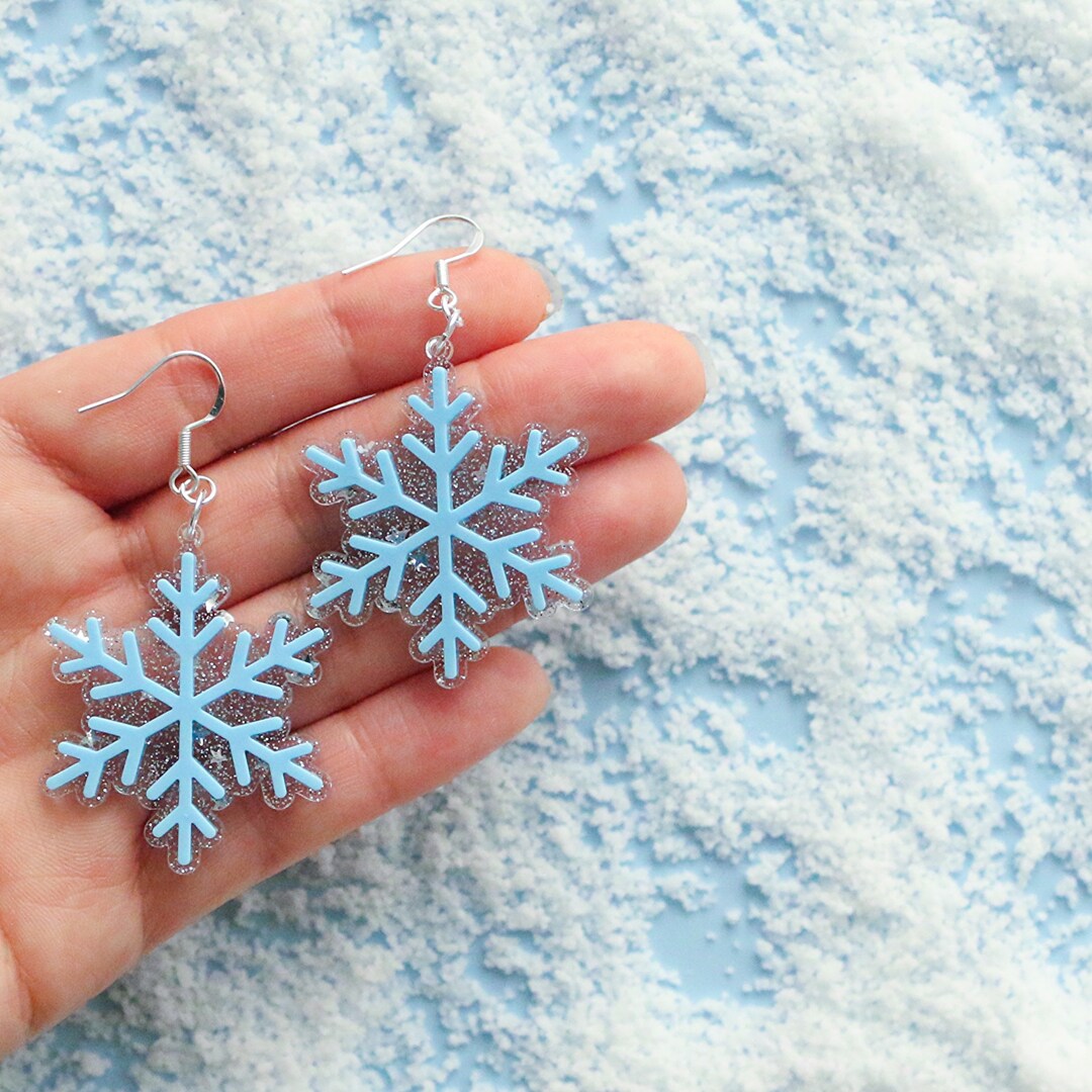 Blaue Schneeflocke Ohrringe Elsa inspiriert Weihnachtsgeschenk aus Acryl Etsy.de