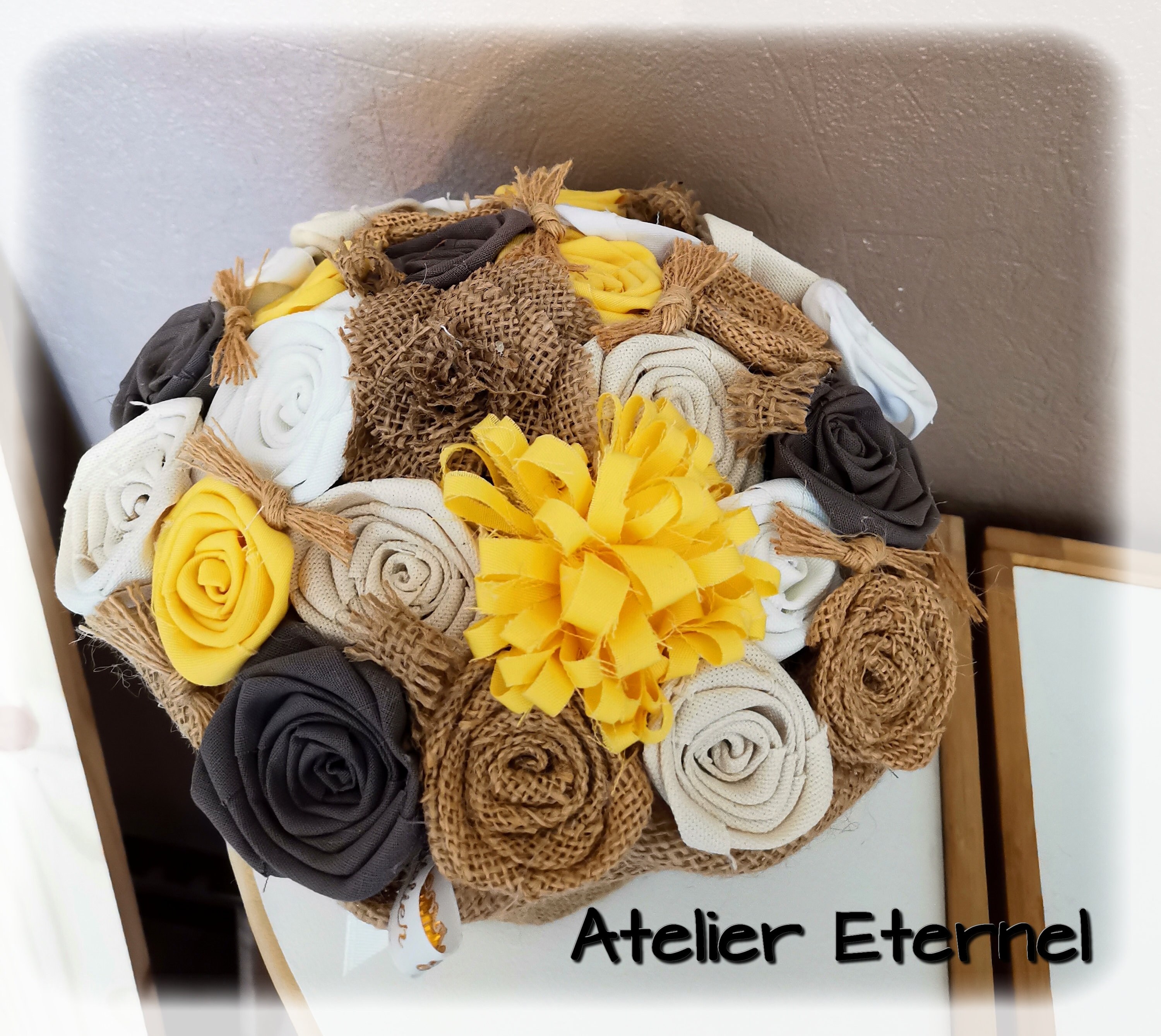 Bouquet de Fleur Éternel en Tissu Entierement Fait Main. Décoration Intérieur