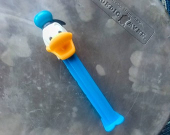 Vintage Donald Duck Pez Despenser