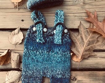 Newborn overalls knitting pattern