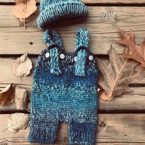 Newborn overalls knitting pattern