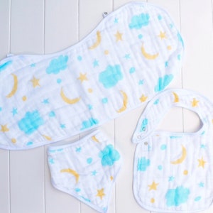 Musselin Baby Futter set, Wolken Musselin Bandanna, Sterne Musselin Tuch, Mond Musselin Bib, Geschenk Set für Baby, Unisex Baby Geschenk.