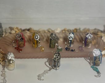 Mini Spell Jar Keychain – Protection, Love, Luck – Witchcraft Charm