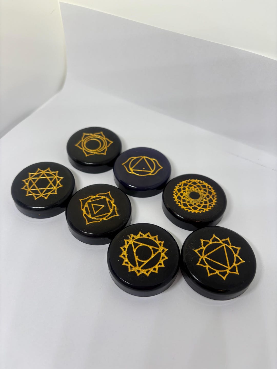 7 Chakra Resin Discs | Black Energy Alignment Meditation Tools - Etsy