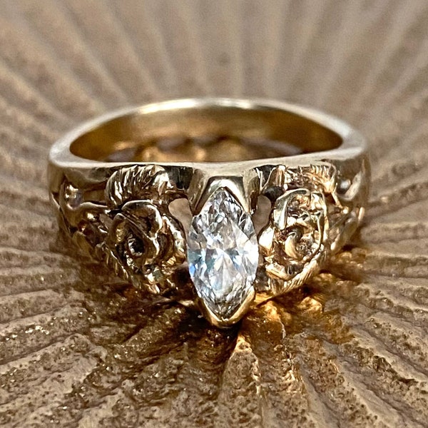 Marquise Diamond Vintage 14kt Gold Ring