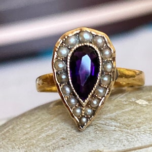 1838 Early Victorian Amethyst and Pearl 18 Kt Gold Ring