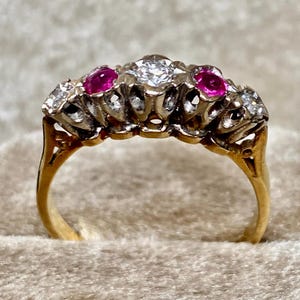 Vintage 14Kt Goldring mit Rubin und Diamant Fünfstein