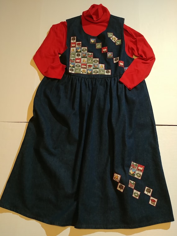 Country-Themed Denim Maternity Dress