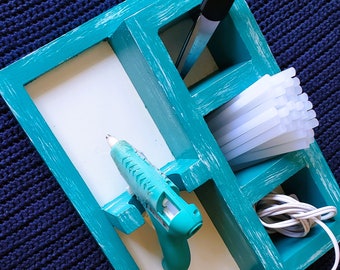 DIY glue gun holder – Turquoise Valentine