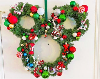 MICKEY MOUSE WREATH, Light Up Disney Ears, Mouse Head Christmas Wreath for Front Door, Incredibles Christmas Wreath, Animated Wreath